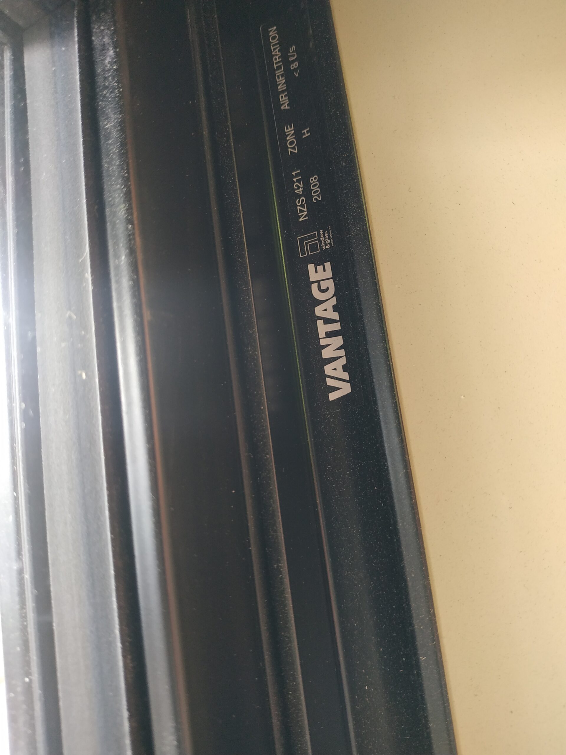 84932-1180×580 Ebony Window (3) Double Glazed 1180w x 580h Ebony Aluminium Window New - Image 6