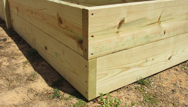 Build a raised bed - Step 7