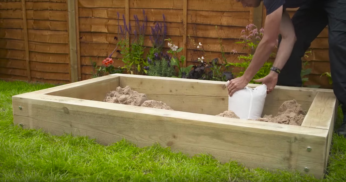How to build a sandpit - 9