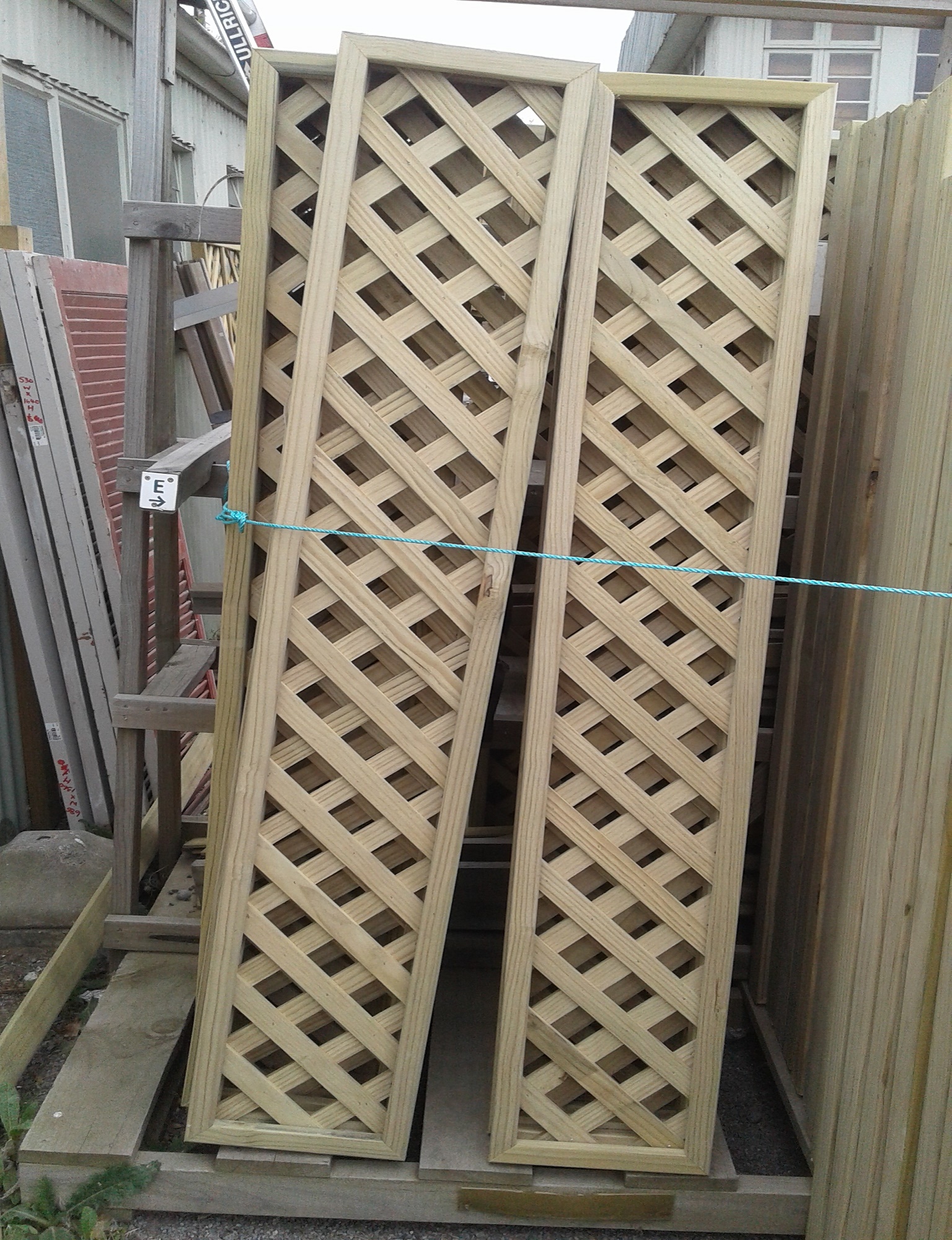 narrow.jpg Trellis Diagonal 1800w x 300h Framed New - Image 2