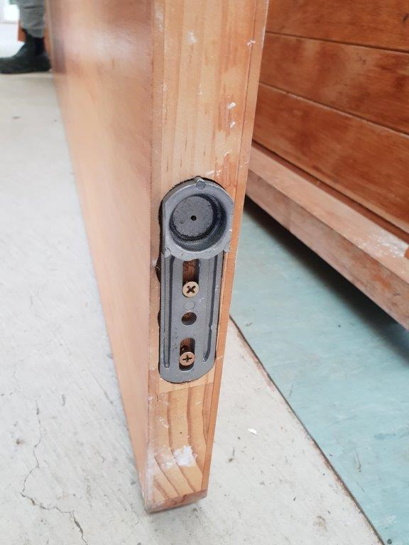 20200806-89837 Pivot Door Internal in Frame door bottom pivot hinge (002)