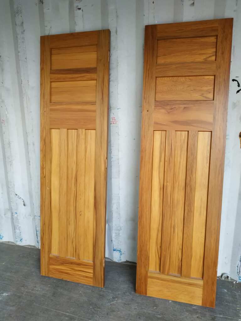 Internal Rimu 5 Panel Door 600w x 2065h