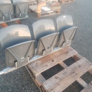 94675 Connected Outdoor Stadium 3 Seater closed front