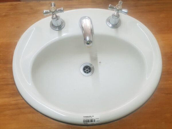 96037 Rimu Vanity sink and taps