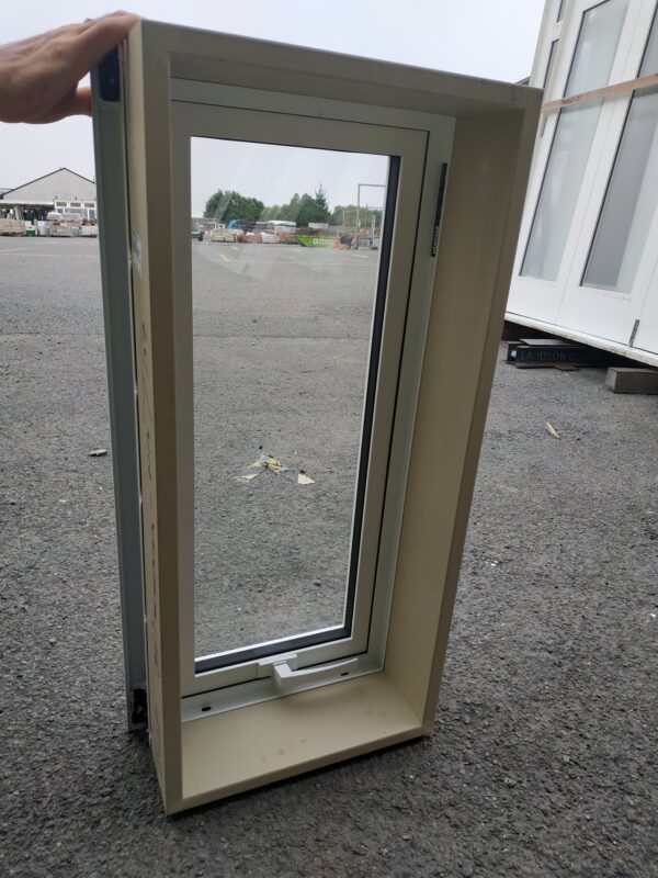 96702-White Aluminium Window inside closed