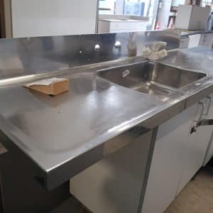 96825 kitchen (2) Light Grey L Shape Kitchen with Stainless Steel Top