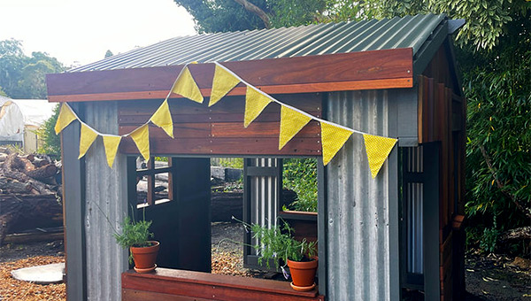 How to Build Your Own Cubby House