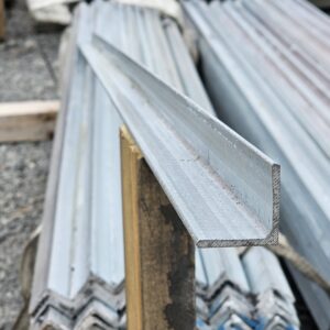 Galv 30×30 Angle Iron (4) New Galv Equal Angle 30x30x3mm 3m